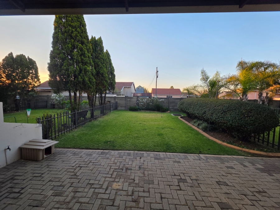 To Let 3 Bedroom Property for Rent in Vaalpark Free State